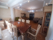 Satılır 4 otaqlı 160 m2 yeni tikili Heydər Əliyev Mərkəzi