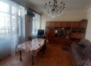 Satılır 3 otaqlı 93 m2 köhnə tikili Sahil m.