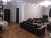 Satılır 4 otaqlı 135 m2 yeni tikili 28 May m.
