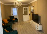 Satılır 3 otaqlı 90 m2 köhnə tikili Dövlət Statistika Komitəsi