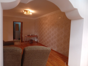 Satılır 3 otaqlı 70 m2 köhnə tikili 8 km