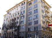 İcarəyə verilir 2 otaqlı 45 m2 köhnə tikili İçəri Şəhər m.