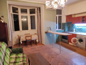 İcarəyə verilir 2 otaqlı 50 m2 köhnə tikili İçəri Şəhər m.