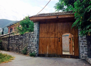 İcarəyə verilir 4 otaqlı 200 m2 bağ evi Şəki