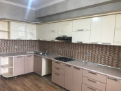 Satılır 3 otaqlı 115 m2 yeni tikili Səbail r.