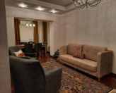 Satılır 3 otaqlı 70 m2 köhnə tikili Xalqlar Dostluğu m.