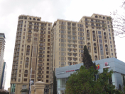 Satılır 4 otaqlı 200 m2 yeni tikili 28 May m.