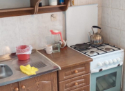 İcarəyə verilir 3 otaqlı 60 m2 köhnə tikili Qara Qarayev m.