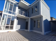 Satılır 5 otaqlı 240 m2 həyət evi Masazır