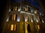 Satılır 11 otaqlı 420 m2 obyekt Səbail r.