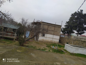 Satılır 3 otaqlı 4 m2 bağ evi Saray