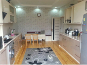 Satılır 7 otaqlı 215 m2 həyət evi Zabrat 2