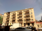 İcarəyə verilir 2 otaqlı 110 m2 köhnə tikili 28 May m.