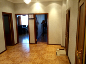 Satılır 4 otaqlı 180 m2 yeni tikili İnşaatçılar m.