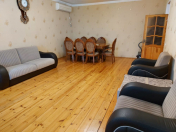 Satılır 3 otaqlı 150 m2 həyət evi Saray