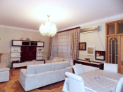 İcarəyə verilir 3 otaqlı 140 m2 köhnə tikili Bayıl parkı