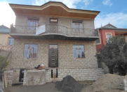 Satılır 7 otaqlı 220 m2 həyət evi Qaraçuxur