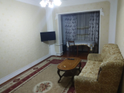 İcarəyə verilir 4 otaqlı 84 m2 köhnə tikili Xalqlar Dostluğu m.