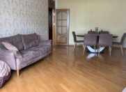Satılır 3 otaqlı 93 m2 köhnə tikili Qara Qarayev m.
