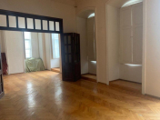 İcarəyə verilir 5 otaqlı 150 m2 köhnə tikili İçəri Şəhər m.