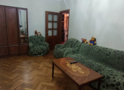 İcarəyə verilir 4 otaqlı 75 m2 köhnə tikili Həzi Aslanov m.