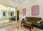 İcarəyə verilir 2 otaqlı 90 m2 köhnə tikili Sahil m.