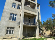 Satılır 8 otaqlı 250 m2 villa Badamdar