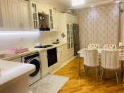 Satılır 3 otaqlı 135 m2 yeni tikili 7 mkr