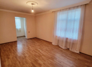 Satılır 2 otaqlı 38 m2 köhnə tikili Qara Qarayev m.