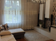 Satılır 3 otaqlı 85 m2 köhnə tikili Qara Qarayev m.