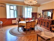 Satılır 3 otaqlı 130 m2 yeni tikili Nəriman Nərimanov m.