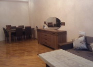 İcarəyə verilir 2 otaqlı 85 m2 yeni tikili Nizami m.