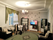 Satılır 4 otaqlı 1.5 m2 həyət evi Buzovna