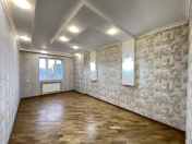 Satılır 4 otaqlı 100 m2 köhnə tikili Qara Qarayev m.