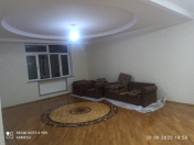 Satılır 4 otaqlı 180 m2 yeni tikili 8 mkr