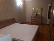 Satılır 3 otaqlı 80 m2 köhnə tikili Badamdar