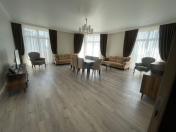 İcarəyə verilir 4 otaqlı 184 m2 yeni tikili Ağ şəhər