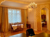 Satılır 4 otaqlı 156 m2 köhnə tikili Molokan bağı