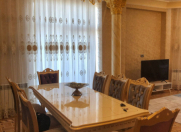 İcarəyə verilir 3 otaqlı 160 m2 yeni tikili Ağ şəhər