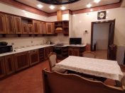 İcarəyə verilir 5 otaqlı 231 m2 yeni tikili Nəsimi r.