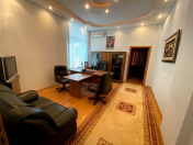 İcarəyə verilir 6 otaqlı 130 m2 ofis Həzi Aslanov