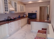 İcarəyə verilir 4 otaqlı 160 m2 yeni tikili Elmlər Akademiyası m.