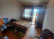 İcarəyə verilir 3 otaqlı 90 m2 köhnə tikili Qara Qarayev m.