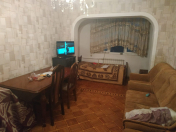 İcarəyə verilir 3 otaqlı 100 m2 köhnə tikili Qara Qarayev m.