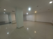 İcarəyə verilir 2 otaqlı 740 m2 obyekt Xalqlar Dostluğu m.
