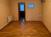 İcarəyə verilir 4 otaqlı 88 m2 köhnə tikili Elmlər Akademiyası m.