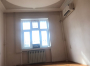 Satılır 3 otaqlı 80 m2 köhnə tikili 8 km
