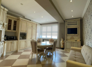 İcarəyə verilir 5 otaqlı 280 m2 yeni tikili 28 May m.