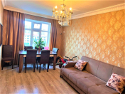 Satılır 3 otaqlı 80 m2 köhnə tikili Qara Qarayev m.