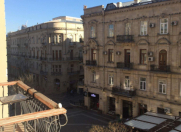 İcarəyə verilir 3 otaqlı 78 m2 köhnə tikili Sahil m.